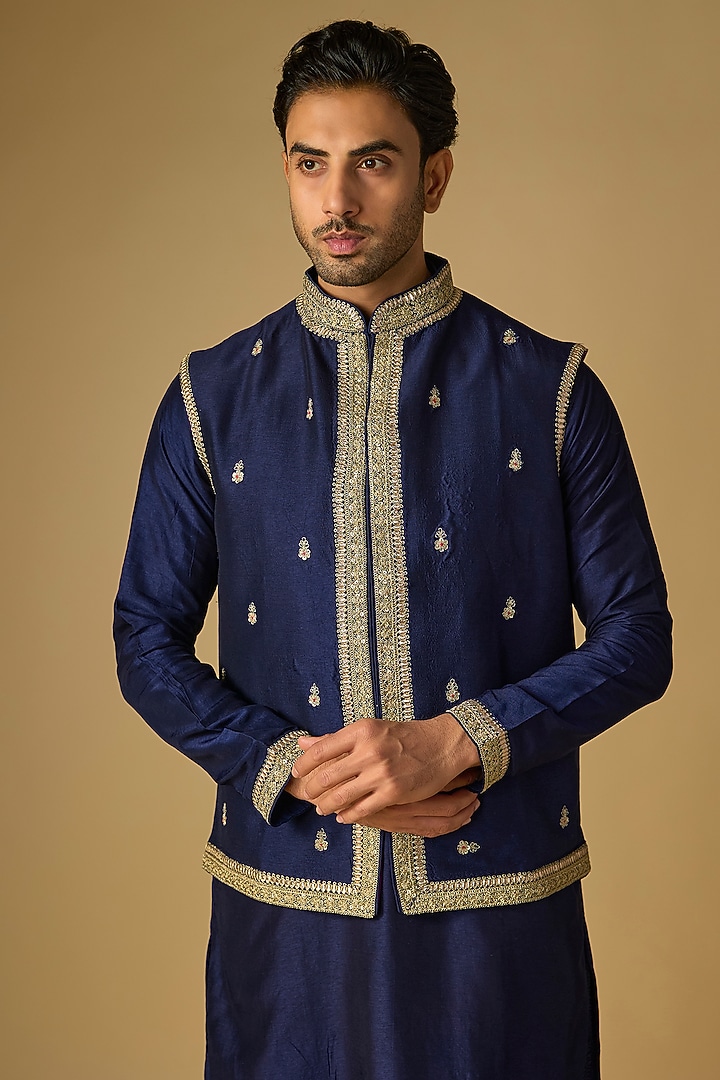 Navy Blue Tussar Silk Marodi Embroidered Bundi Jacket Set by Gopi Vaid Men at Pernia's Pop Up Shop