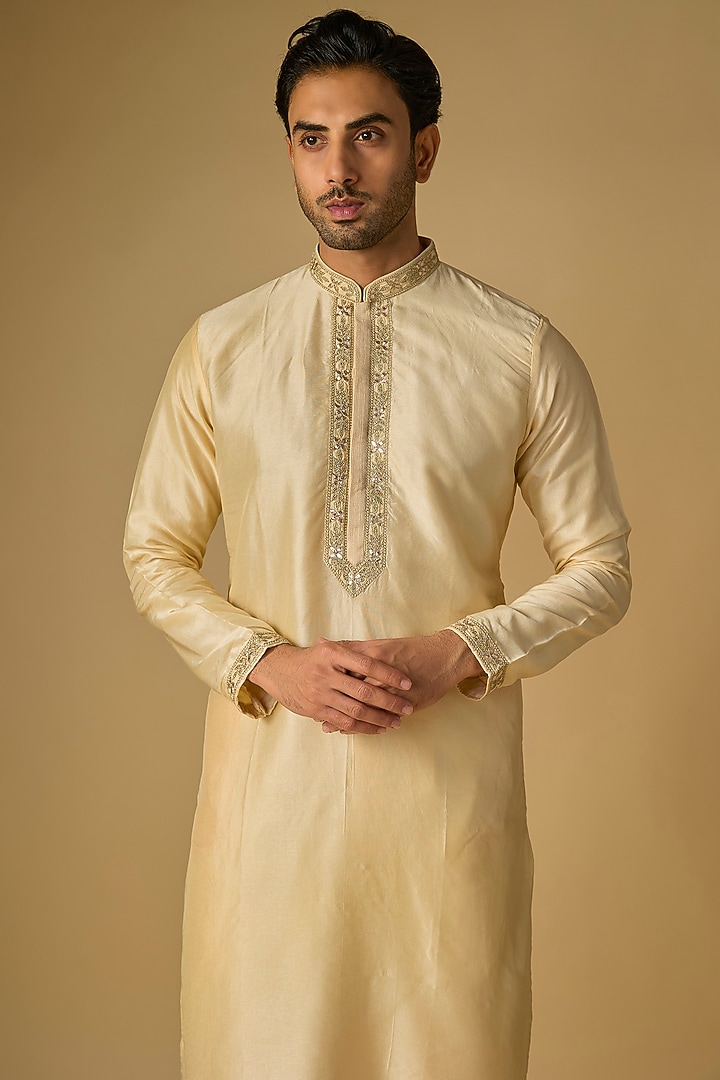 Ivory Tussar Silk Marodi Embroidered Kurta Set by Gopi Vaid Men at Pernia's Pop Up Shop