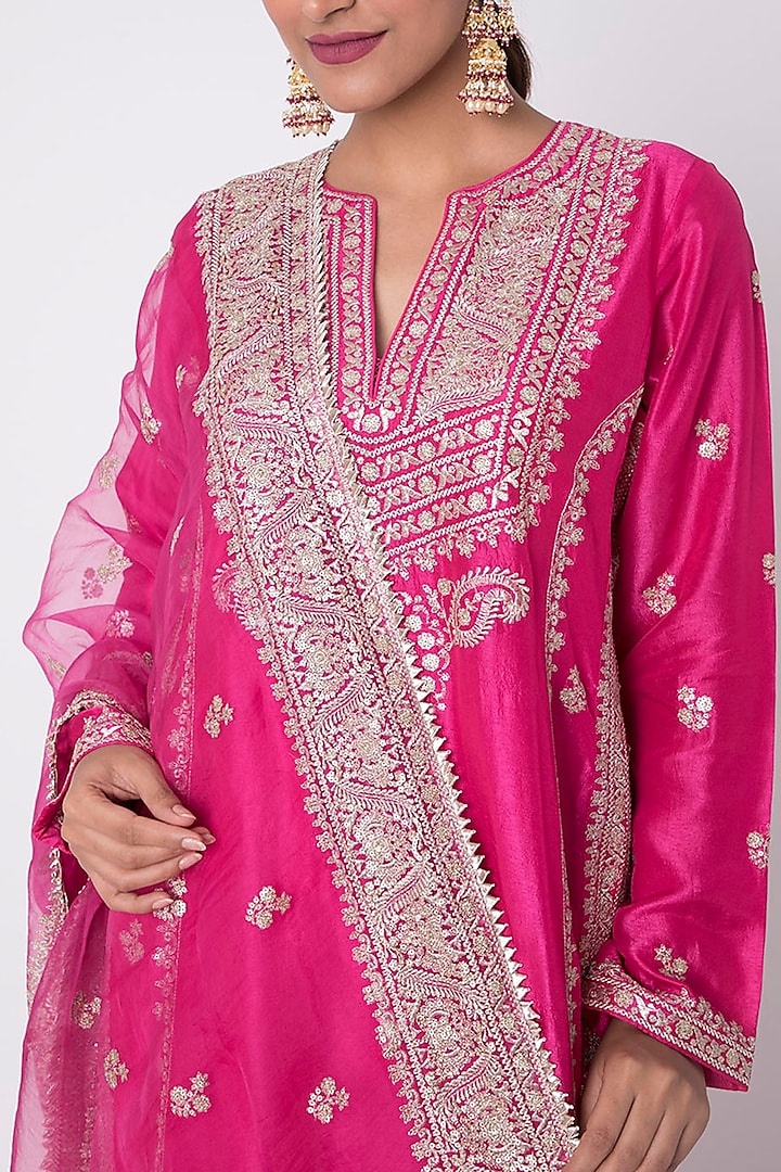 Rani Pink Embroidered Kurta Set Design by GOPI VAID at Pernia's