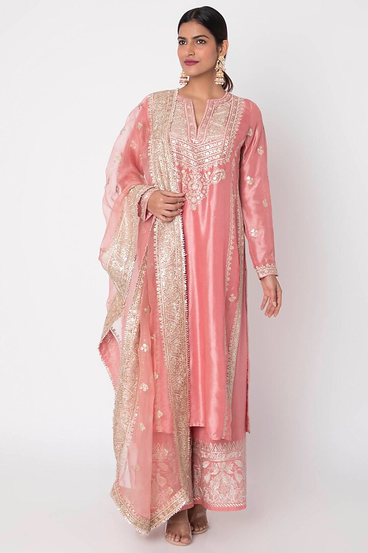 Salmon Pink Embroidered Kurta Set by GOPI VAID