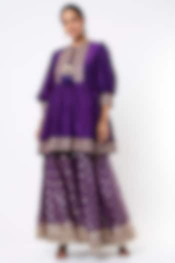 Purple Embroidered Gharara Set by GOPI VAID at Pernia's Pop Up Shop