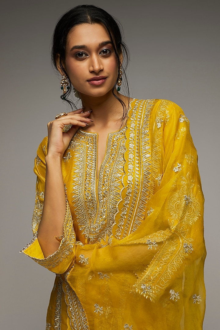 Mustard Silk Embroidered Kurta Set by GOPI VAID at Pernia's Pop Up Shop