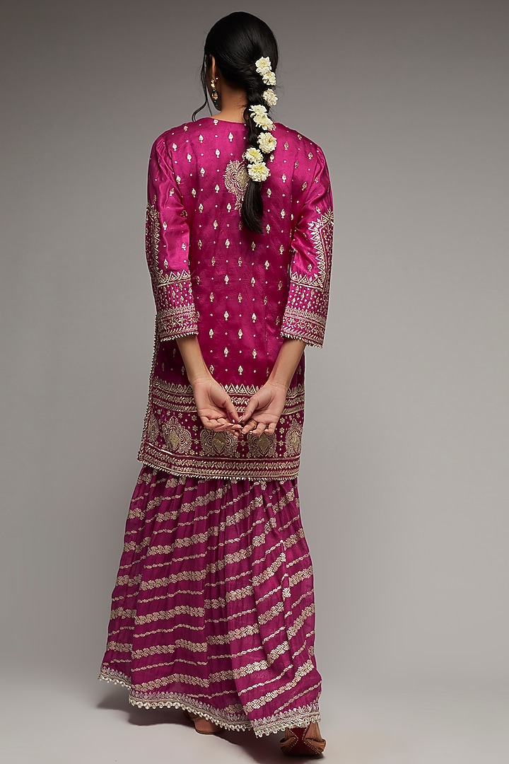 Pink Jamdani Gharara Set by GOPI VAID at Pernia's Pop Up Shop