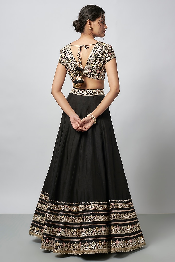 Black Tussar Mirror Work Wedding Lehenga Set by GOPI VAID at Pernia's Pop Up Shop