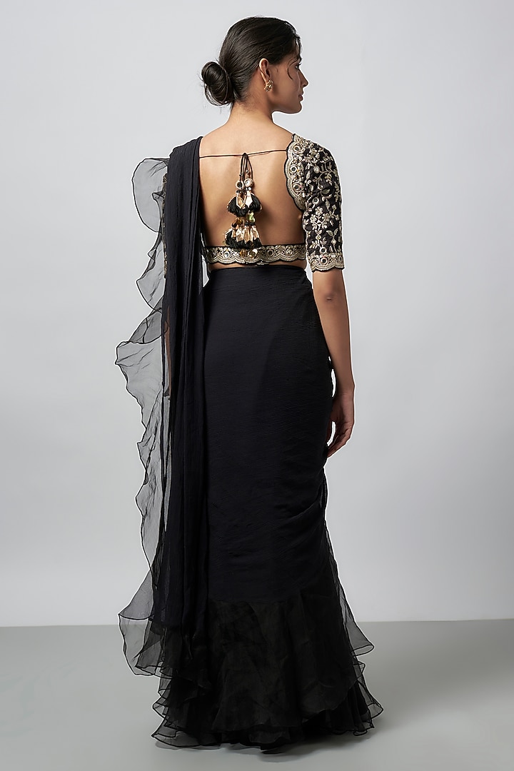 Black Chiffon & Organza Embroidered Wedding Saree Set by GOPI VAID at Pernia's Pop Up Shop