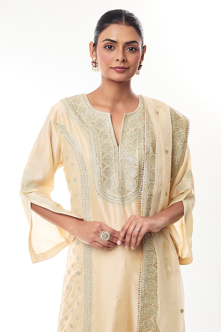 Ivory Tussar Sequin Boota Embroidered Kurta Set by GOPI VAID at Pernia's Pop Up Shop