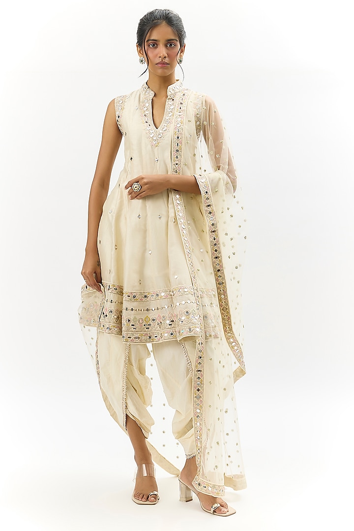 Ivory Tussar Mirror Work Kurta Set by Gopi Vaid at Pernia's Pop Up Shop