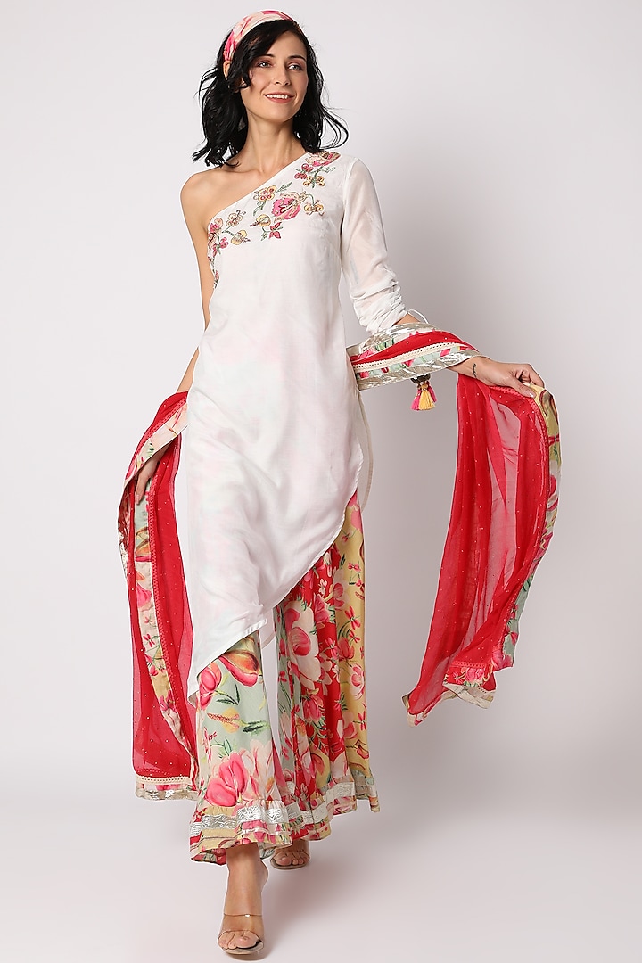 White Floral Printed & Embellished Tunic Set by GOPI VAID