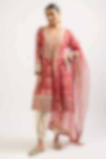 Red Cotton Silk Hand & Machine Embroidered Short Kurta Set by GOPI VAID at Pernia's Pop Up Shop