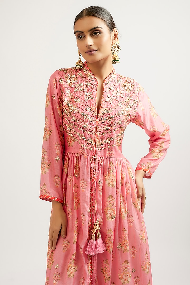 Pink Cotton Silk Hand & Machine Embroidered Kurta Set by GOPI VAID at Pernia's Pop Up Shop