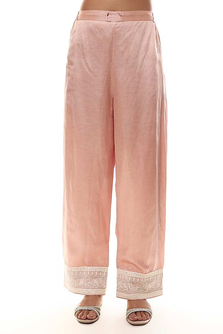 Soft Pink Georgette Chikankari Embroidered Kurta Set by GOPI VAID at Pernia's Pop Up Shop