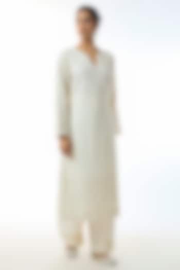 Ivory Chikankari Georgette Embellished Kurta Set by GOPI VAID at Pernia's Pop Up Shop