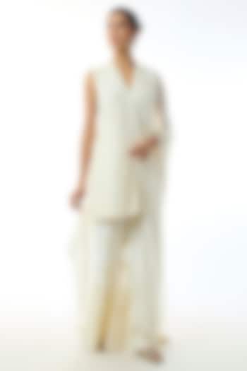 Ivory Chikankari Georgette Embellished Kurta Set by GOPI VAID at Pernia's Pop Up Shop