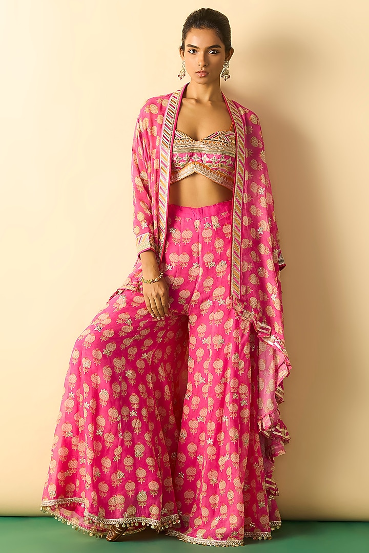 Pink Georgette Boota Printed Cape Set by Gopi Vaid at Pernia's Pop Up Shop