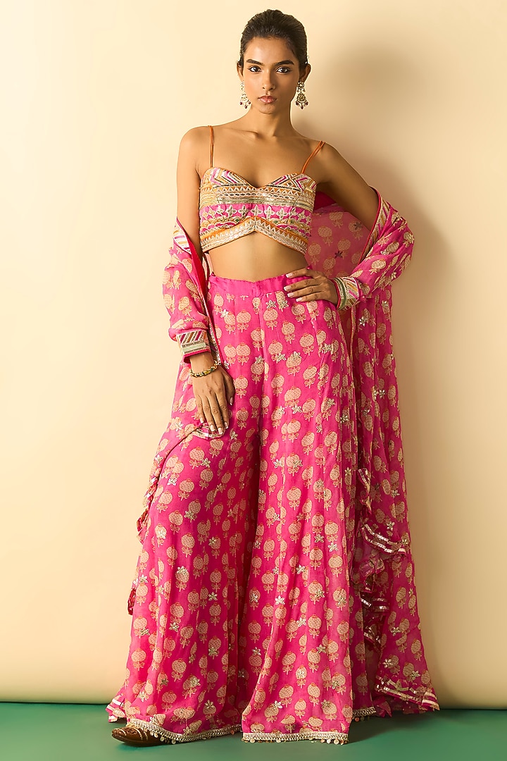 Pink Georgette Boota Printed Cape Set by Gopi Vaid at Pernia's Pop Up Shop