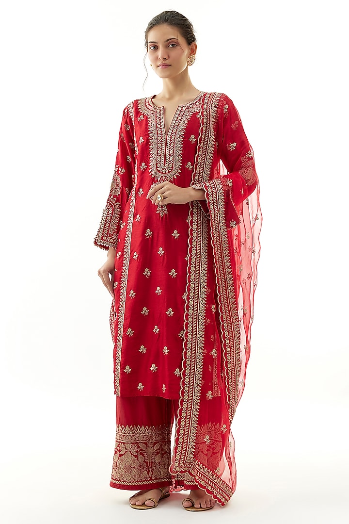 Red Tussar Silk Embroidered Kurta Set by Gopi Vaid at Pernia's Pop Up Shop