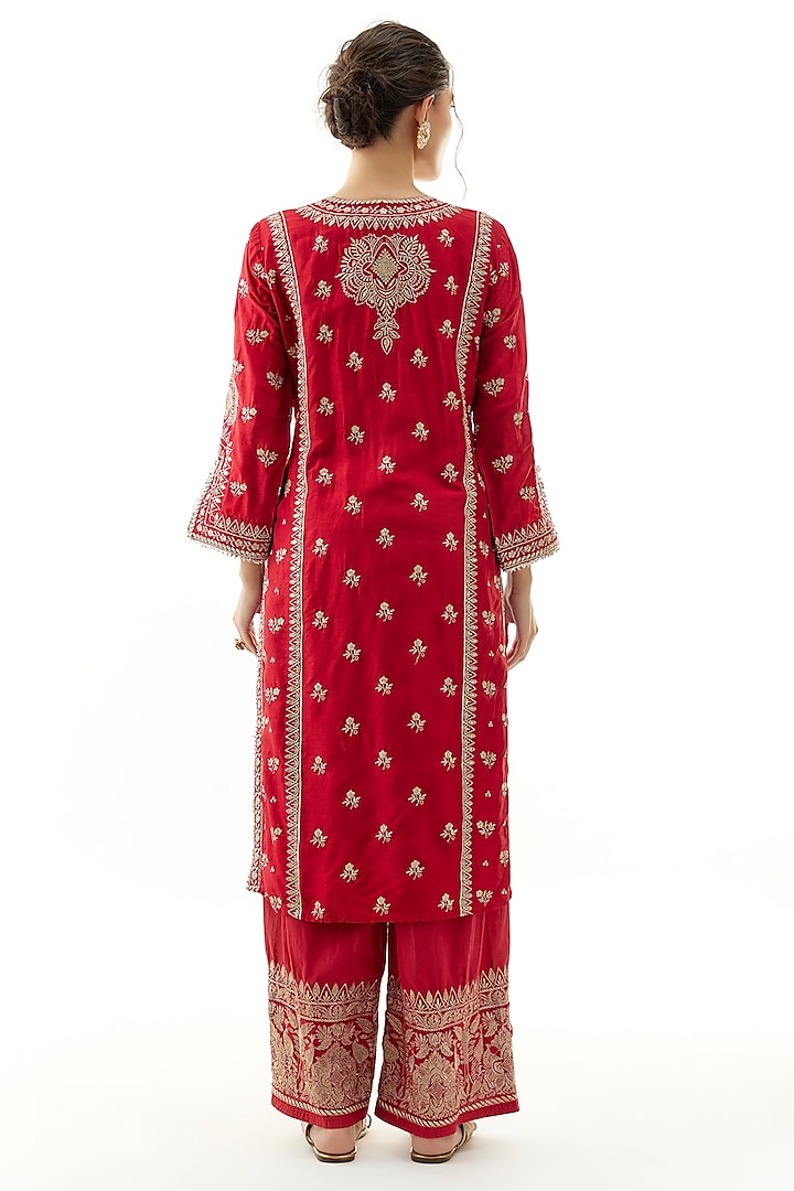 Red Tussar Silk Embroidered Kurta Set by Gopi Vaid at Pernia's Pop Up Shop