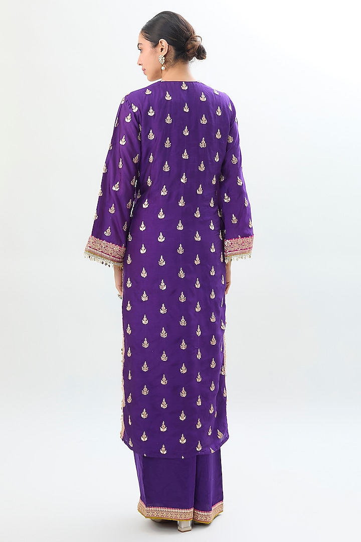 Purple Tussar Motif Embroidered Kurta Set by Gopi Vaid at Pernia's Pop Up Shop