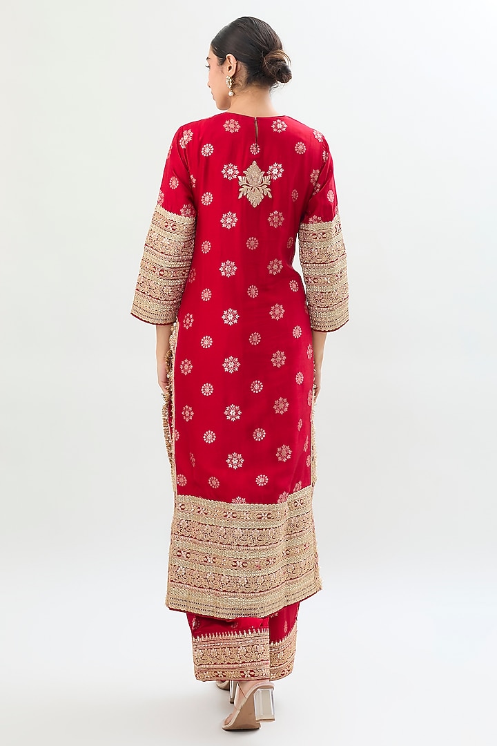 Red Brocade Zari Embroidered Kurta Set by Gopi Vaid at Pernia's Pop Up Shop
