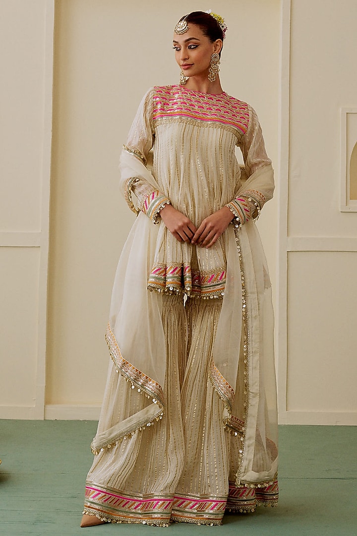 Ivory Organza Embellished Kurta Set by Gopi Vaid at Pernia's Pop Up Shop