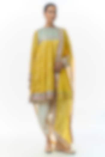Yellow Organza Wedding Anarkali Set by Gopi Vaid at Pernia's Pop Up Shop