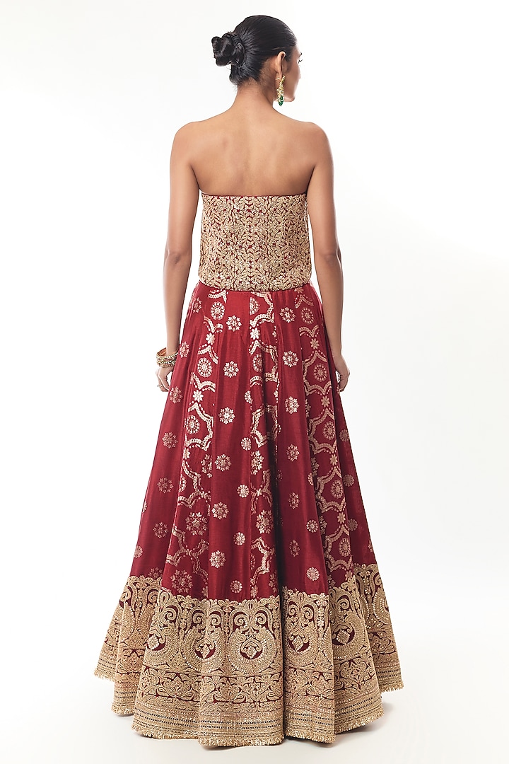 Red Tussar Gold Embroidered Bridal Lehenga Set by GOPI VAID at Pernia's Pop Up Shop