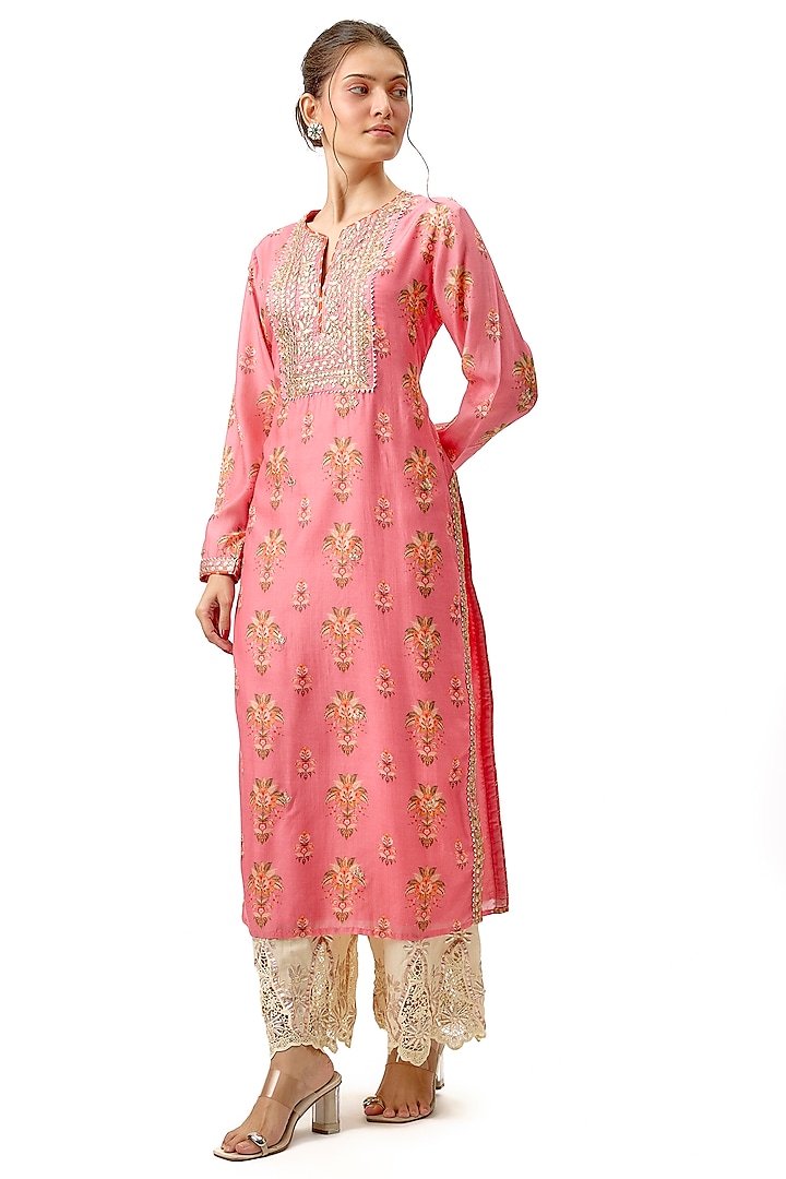 Pink Cotton Silk Floral Printed & Embroidered Kurta by Gopi Vaid at Pernia's Pop Up Shop