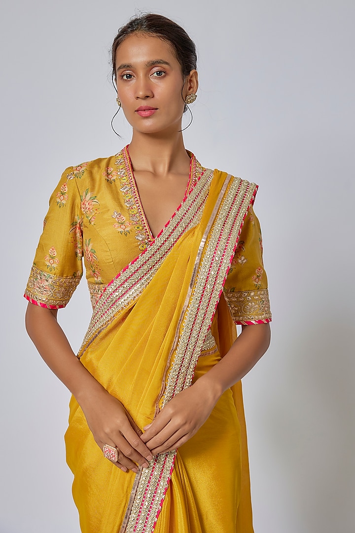 Yellow Chiffon Gold Embroidered Wedding Saree Set by GOPI VAID at Pernia's Pop Up Shop