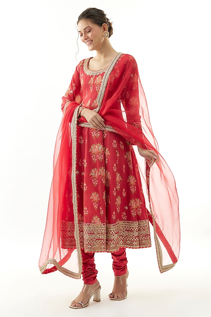 Red Cotton Silk Embellished Kurta Set by Gopi Vaid at Pernia's Pop Up Shop