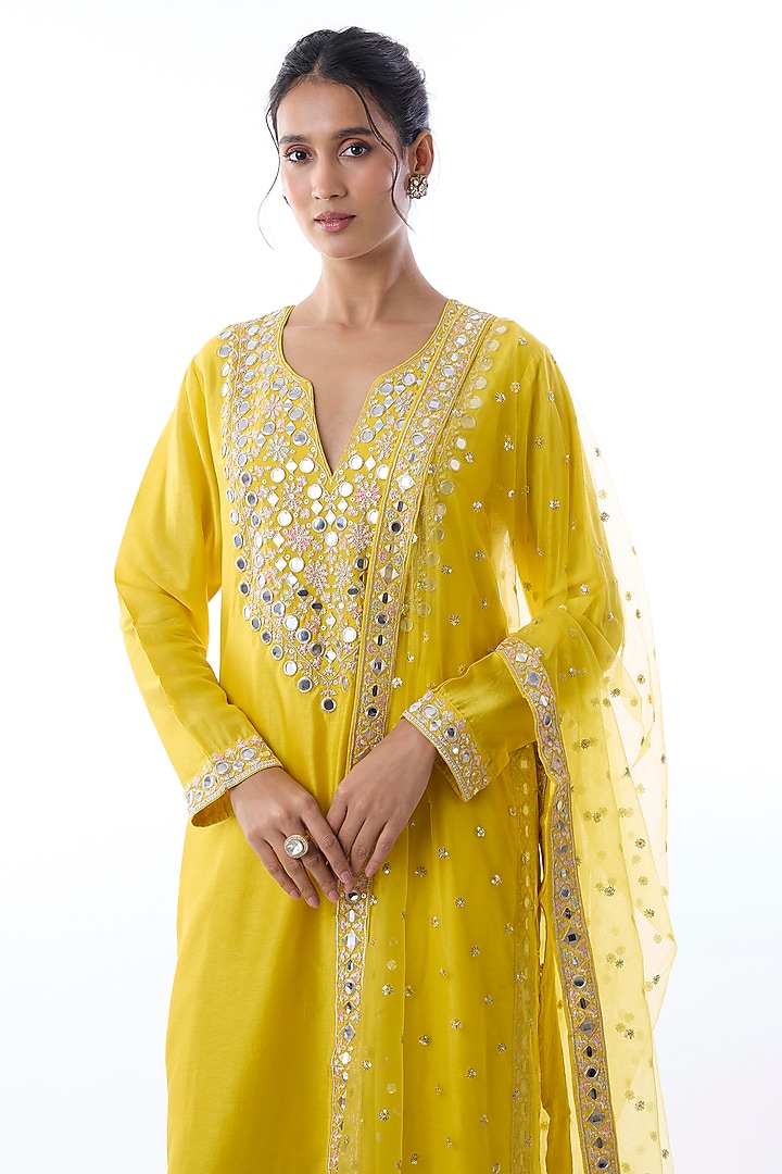 Yellow Tussar Embroidered Kurta Set by Gopi Vaid at Pernia's Pop Up Shop