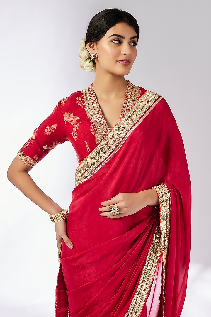 Red Chiffon Hand & Machine Embroidered Wedding Saree Set by GOPI VAID at Pernia's Pop Up Shop