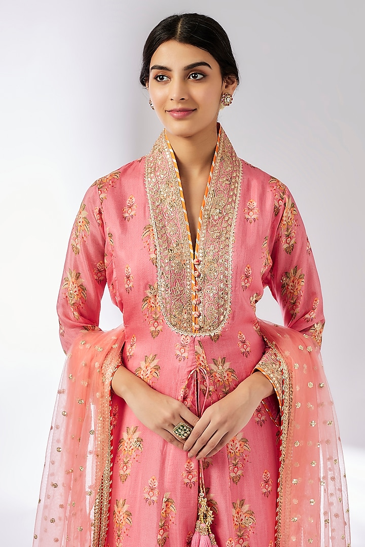 Pink Cotton Silk Hand & Machine Embroidered Kurta Set by GOPI VAID at Pernia's Pop Up Shop
