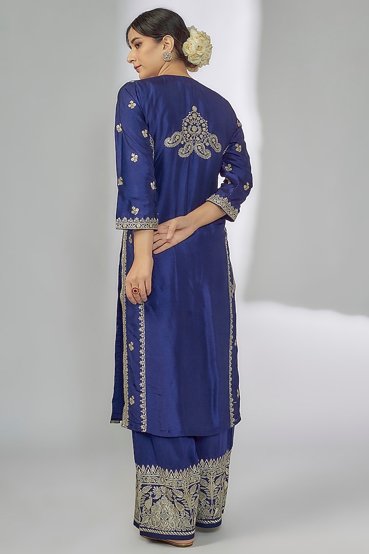 Blue Cotton Silk Embroidered Kurta Set by GOPI VAID at Pernia's Pop Up Shop