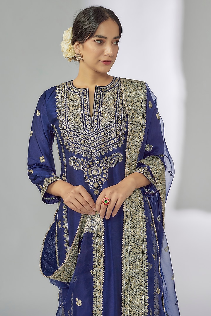 Blue Cotton Silk Embroidered Kurta Set by GOPI VAID at Pernia's Pop Up Shop