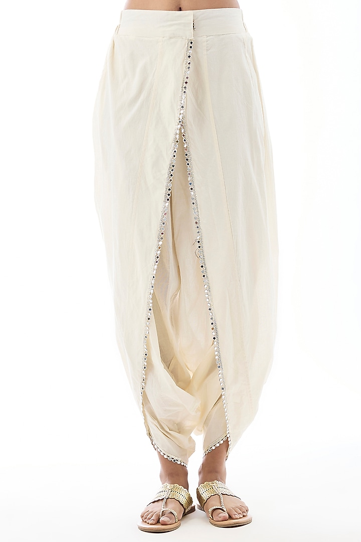 Orange Georgette Embroidered Kurta Set by GOPI VAID at Pernia's Pop Up Shop