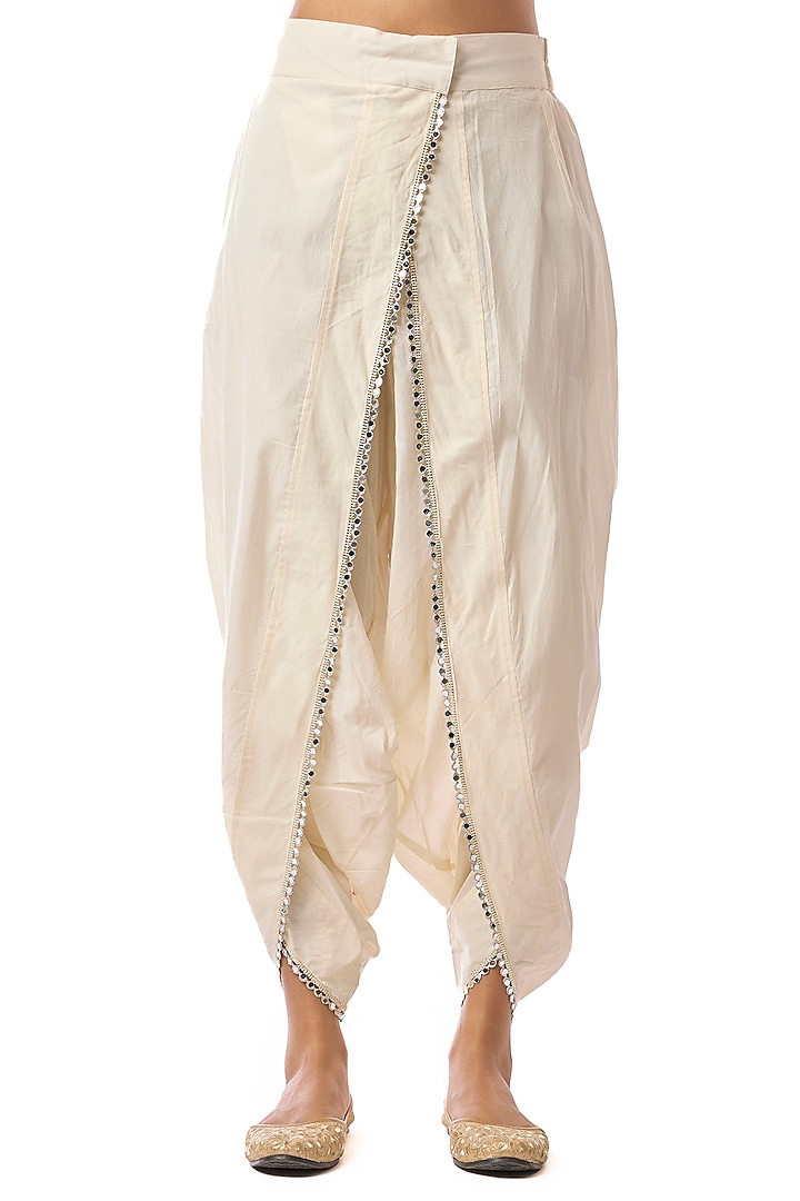 Yellow Georgette Embroidered A-Line Kurta Set by GOPI VAID at Pernia's Pop Up Shop