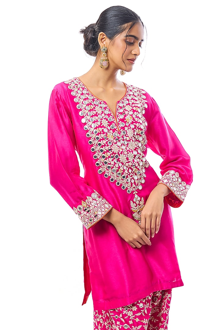 Pink Georgette & Tussar Thread Embroidered Straight Kurta Set by GOPI VAID at Pernia's Pop Up Shop