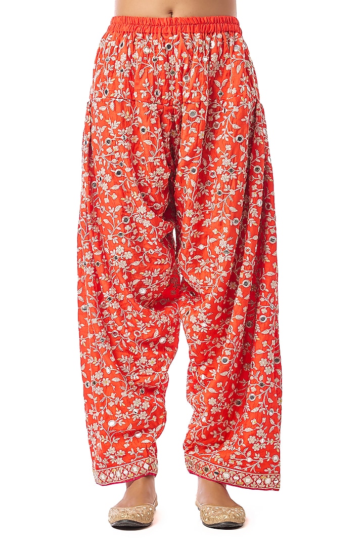 Orange Georgette Mirror Embroidered Kurta Set by GOPI VAID at Pernia's Pop Up Shop