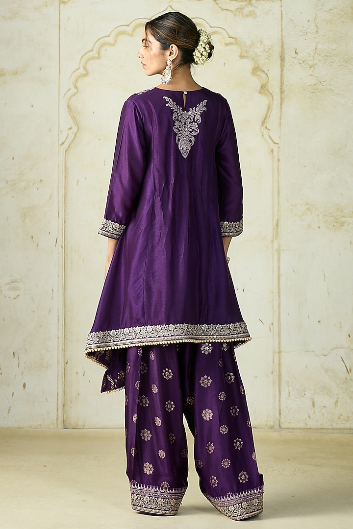 Purple Tussar Motif Embroidered Asymmetrical Kurta Set by GOPI VAID at Pernia's Pop Up Shop