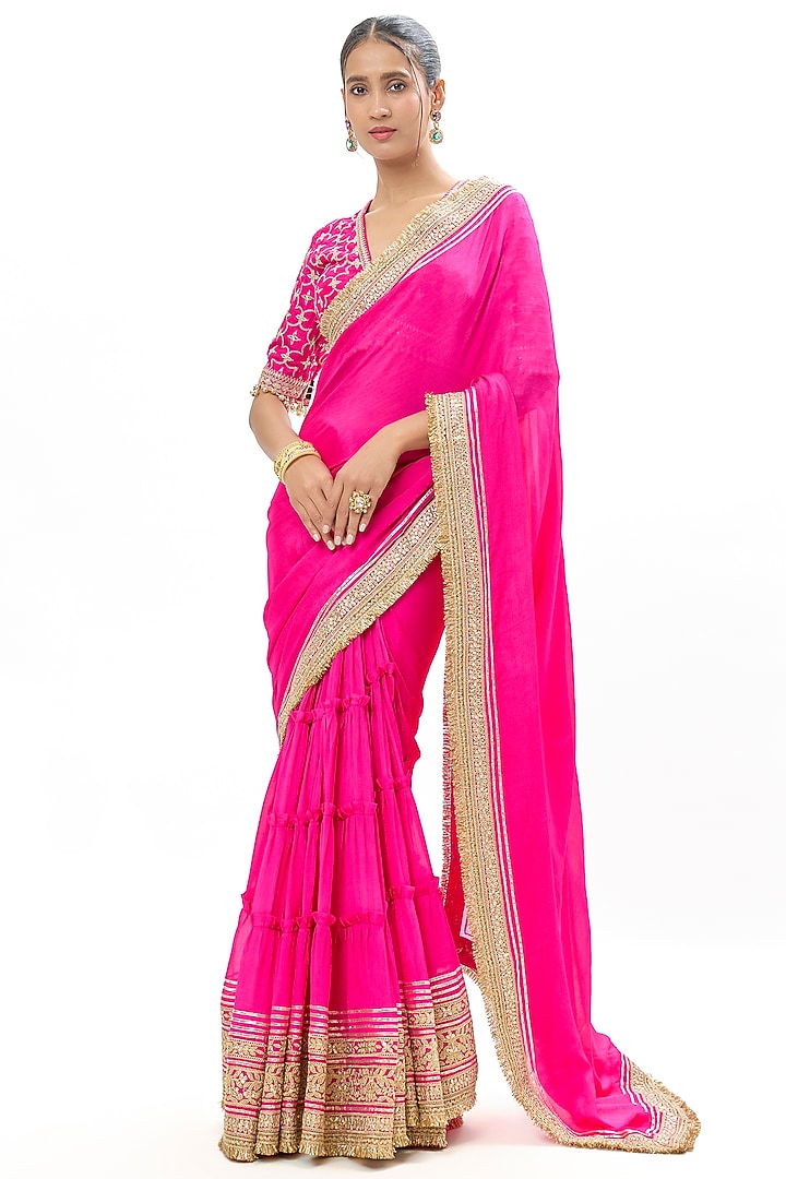 Rani Pink Chiffon Zari Border Wedding Saree Set by GOPI VAID at Pernia's Pop Up Shop