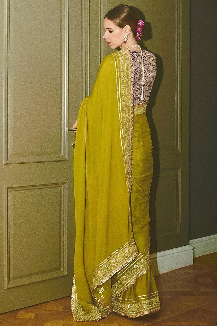 Green Tussar Embroidered Wedding Saree Set by Gopi Vaid at Pernia's Pop Up Shop