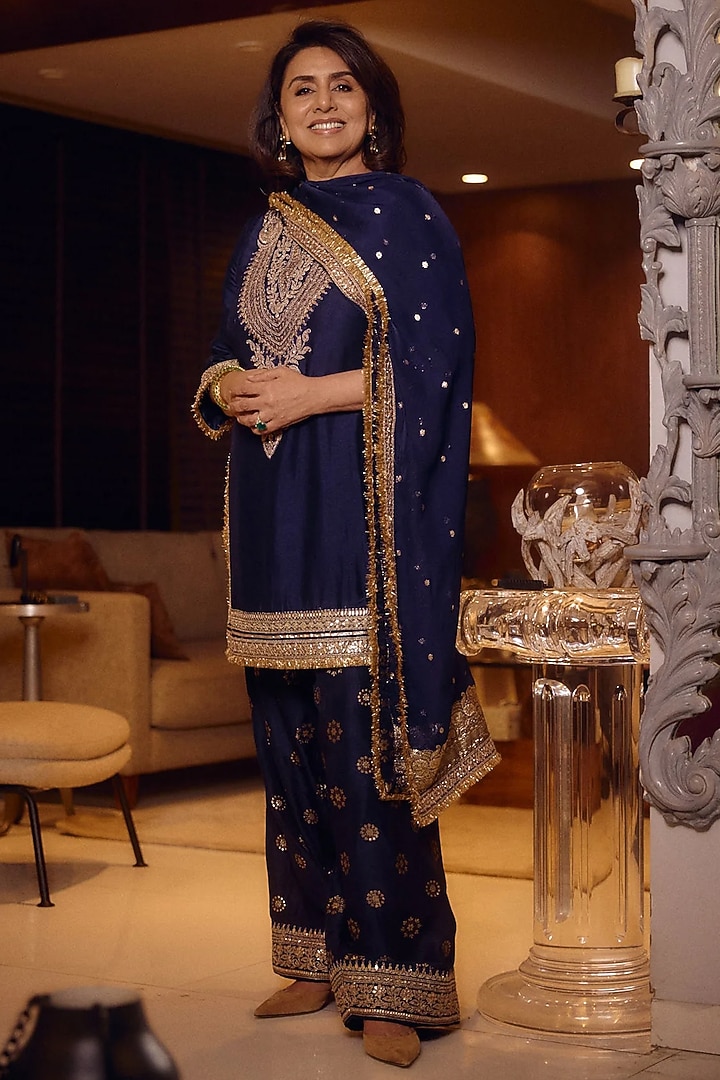 Blue Tussar Embroidered Straight Kurta Set by Gopi Vaid at Pernia's Pop Up Shop