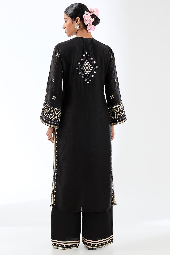 Black Tussar Kurta Set by GOPI VAID at Pernia's Pop Up Shop