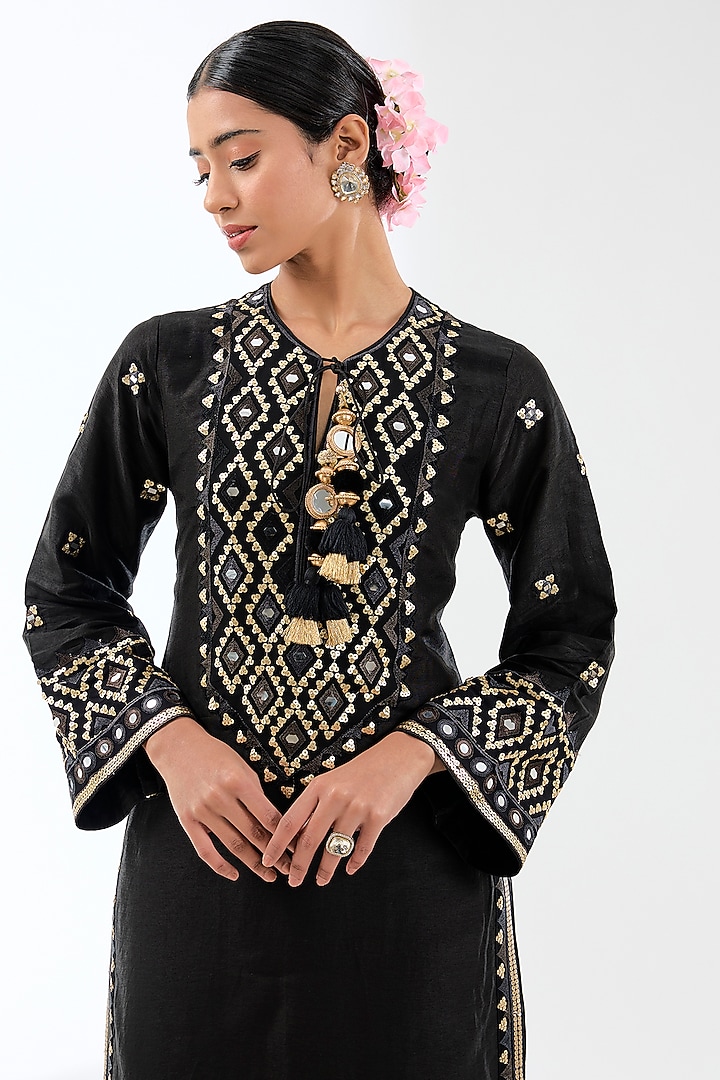 Black Tussar Kurta Set by GOPI VAID at Pernia's Pop Up Shop