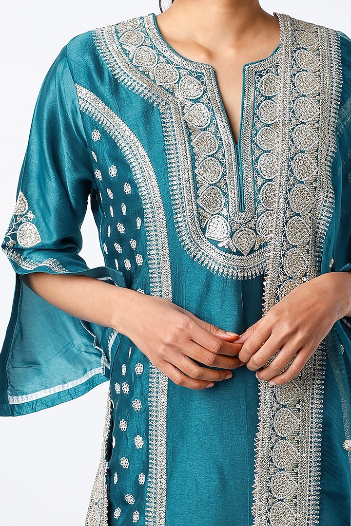 Peacock Blue Embroidered Tunic Set by GOPI VAID at Pernia's Pop Up Shop
