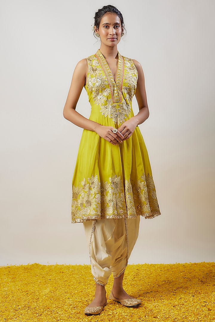 Yellow Tussar Hand & Machine Embroidered Flared Kurta Set by GOPI VAID