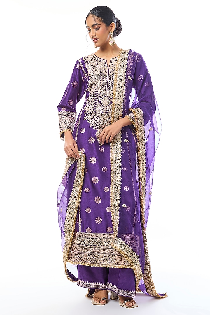 Purple Tussar Embroidered Kurta Set by GOPI VAID at Pernia's Pop Up Shop