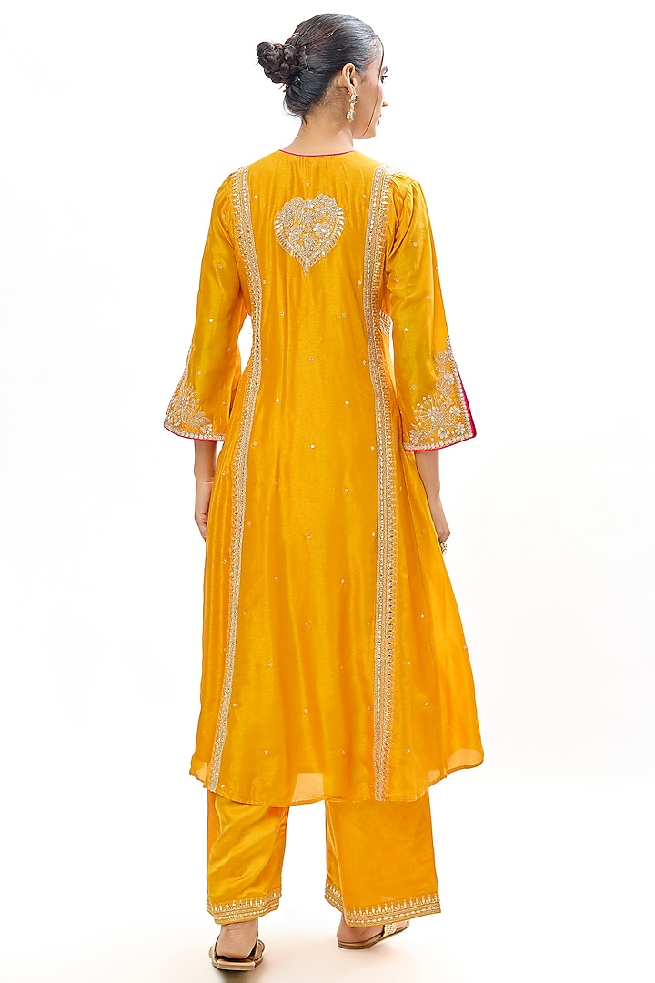 Mustard Yellow Tussar Thread Embroidered Kurta Set by GOPI VAID at Pernia's Pop Up Shop