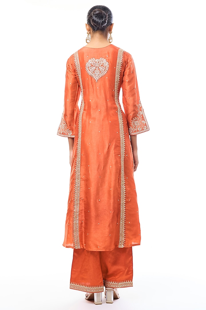 Orange Tussar Embroidered Straight Kurta Set by GOPI VAID at Pernia's Pop Up Shop