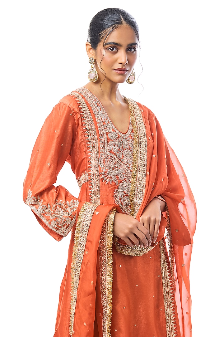 Orange Tussar Embroidered Straight Kurta Set by GOPI VAID at Pernia's Pop Up Shop